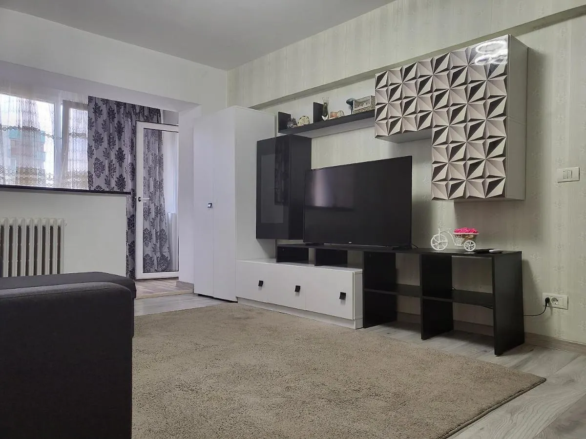 Apartament Cu 3 Camere Chiar In Inima Capitalei Bucharest 0*,  Romania